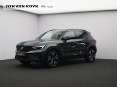 Volvo XC40 - 2.0 B4 Plus Dark / Pan. dak / Trekhaak / Privacy glass / Nubuck / 360 camera