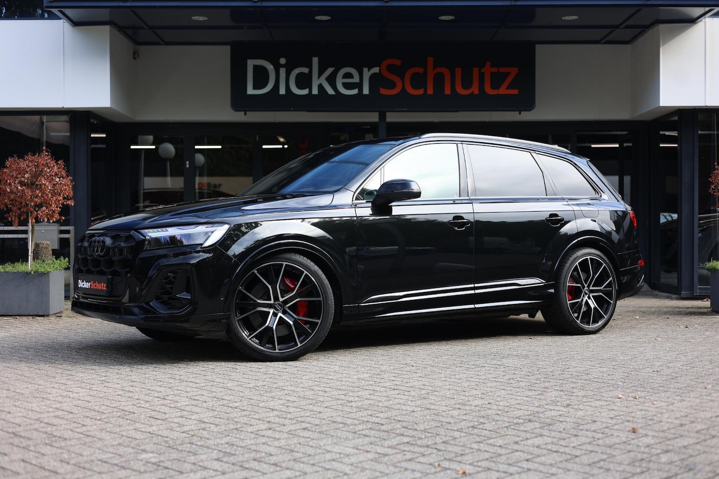 Audi Q7 - 60 TFSIe Competition Vierwielb. | Pano | Trekhaak | Massage - AutoWereld.nl