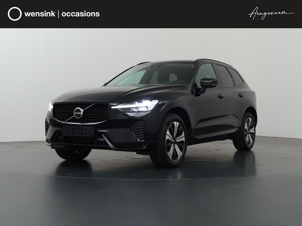 Volvo XC60 - 2.0 T6 Plug-in hybrid AWD Plus Dark | Panoramadak | Elektr. Trekhaak | Adaptieve Cruise Co - AutoWereld.nl