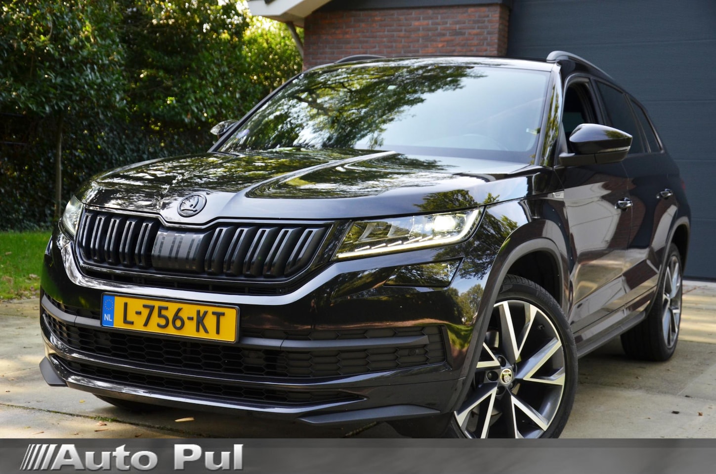 Skoda Kodiaq - 1.5 TSI Sportline Business Automaat/Navi/Led/Ecc/Pdc/Achteruitrij-camera/Stuur&Stoelverwar - AutoWereld.nl