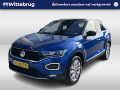 Volkswagen T-Roc - 1.5 TSI Sport / AUTOMAAT/ CAMERA/ PARK. SENSOREN/ LED/ ADAPT. CRUISE/ DODE HOEK/ DIGITAL D