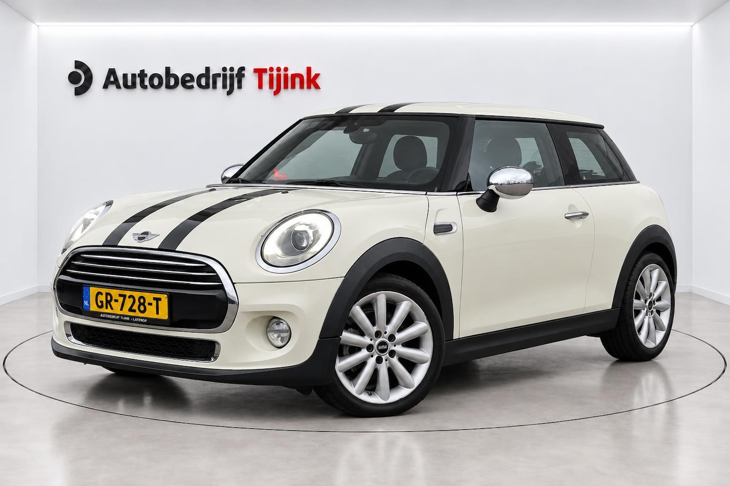MINI Cooper - Mini 1.5 Business | Automaat | LED | Airco | Cruise | Navi | PDC | LMV | - AutoWereld.nl