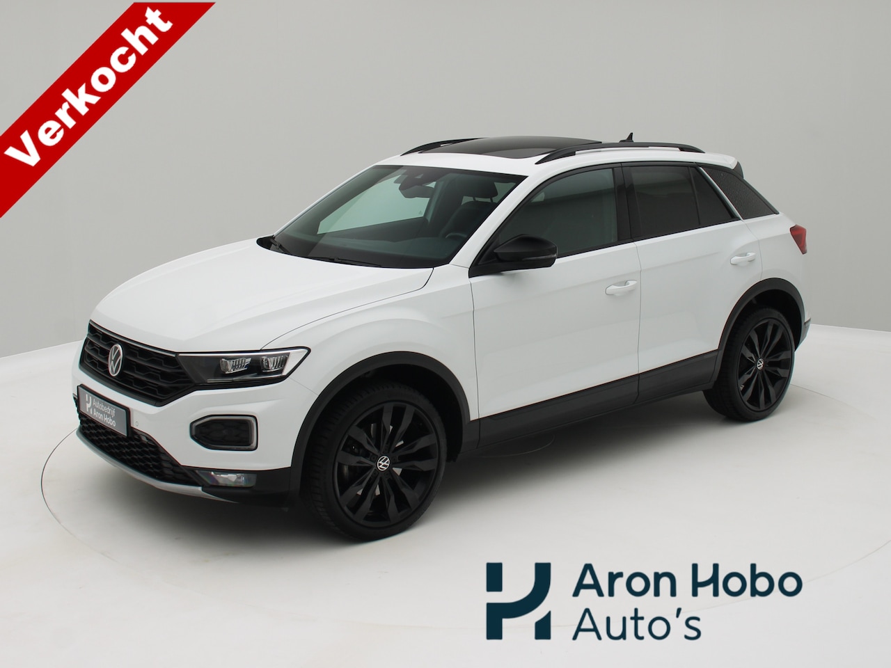 Volkswagen T-Roc - 1.5 TSI Sport Pano, Trekhaak, Camera, Stoelverwarming - AutoWereld.nl