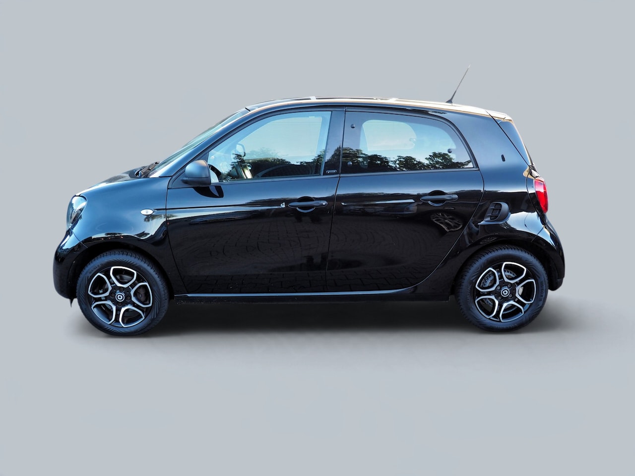 Smart Forfour - 1.0 Passion AUTOM. CLIMA CRUISE NAVI PARKEER S. LM VELG