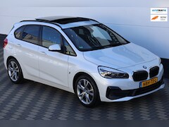BMW 2-serie Active Tourer - 225xe iPerformance Pano Camera LED