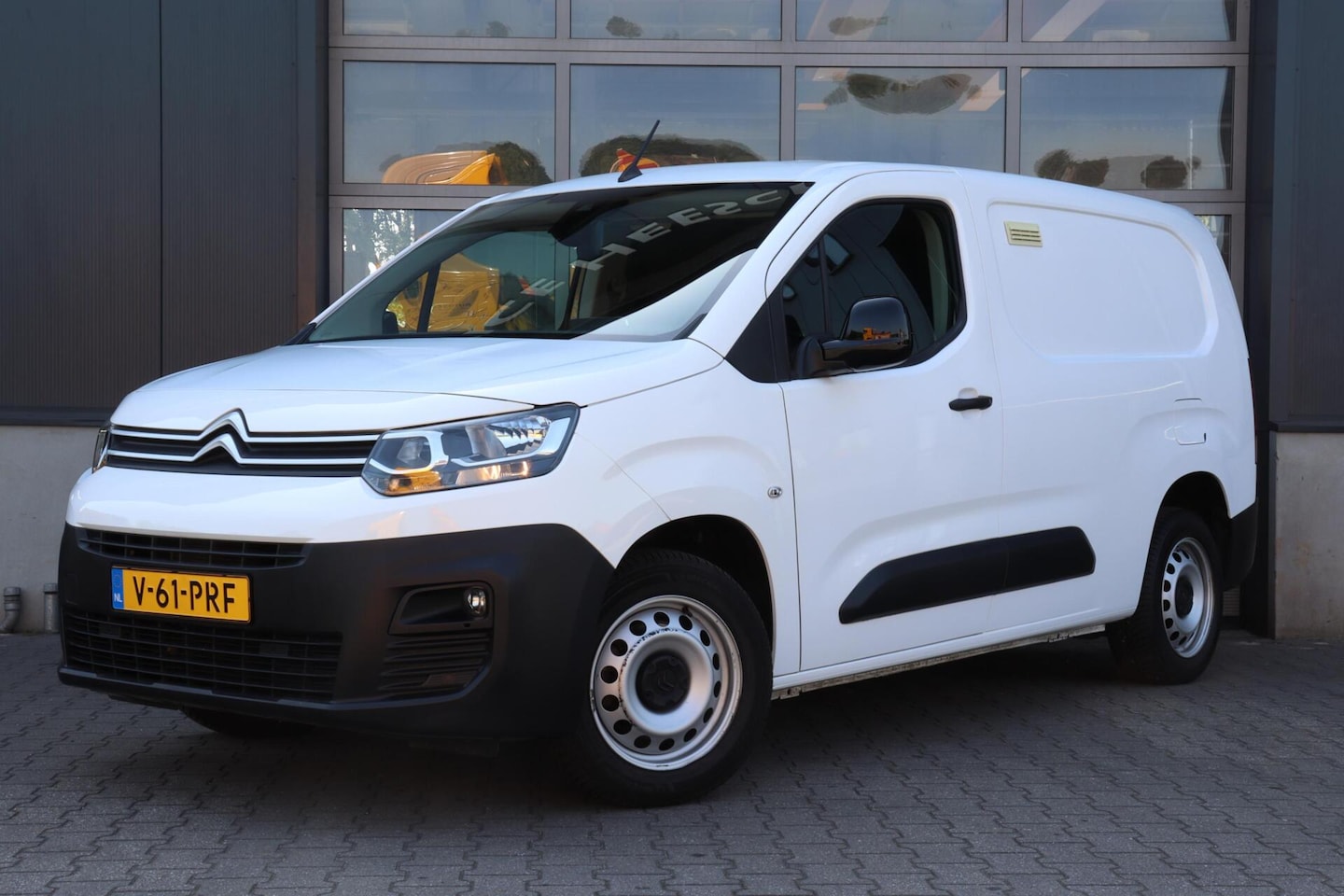 Citroën Berlingo XL - bestel 1.5 BlueHDI l L2H1 l NAVI l AIRCO l CAMERA l LANE KEEPING - AutoWereld.nl