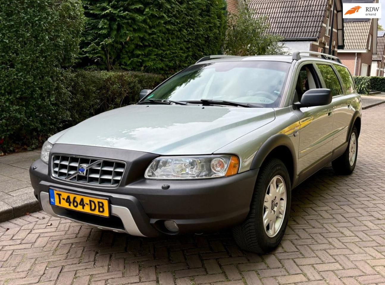 Volvo XC70 - 2.5 T Summum 2.5 T Summum, netto €7.450, Youngtimer bijtel vriendelijk! - AutoWereld.nl