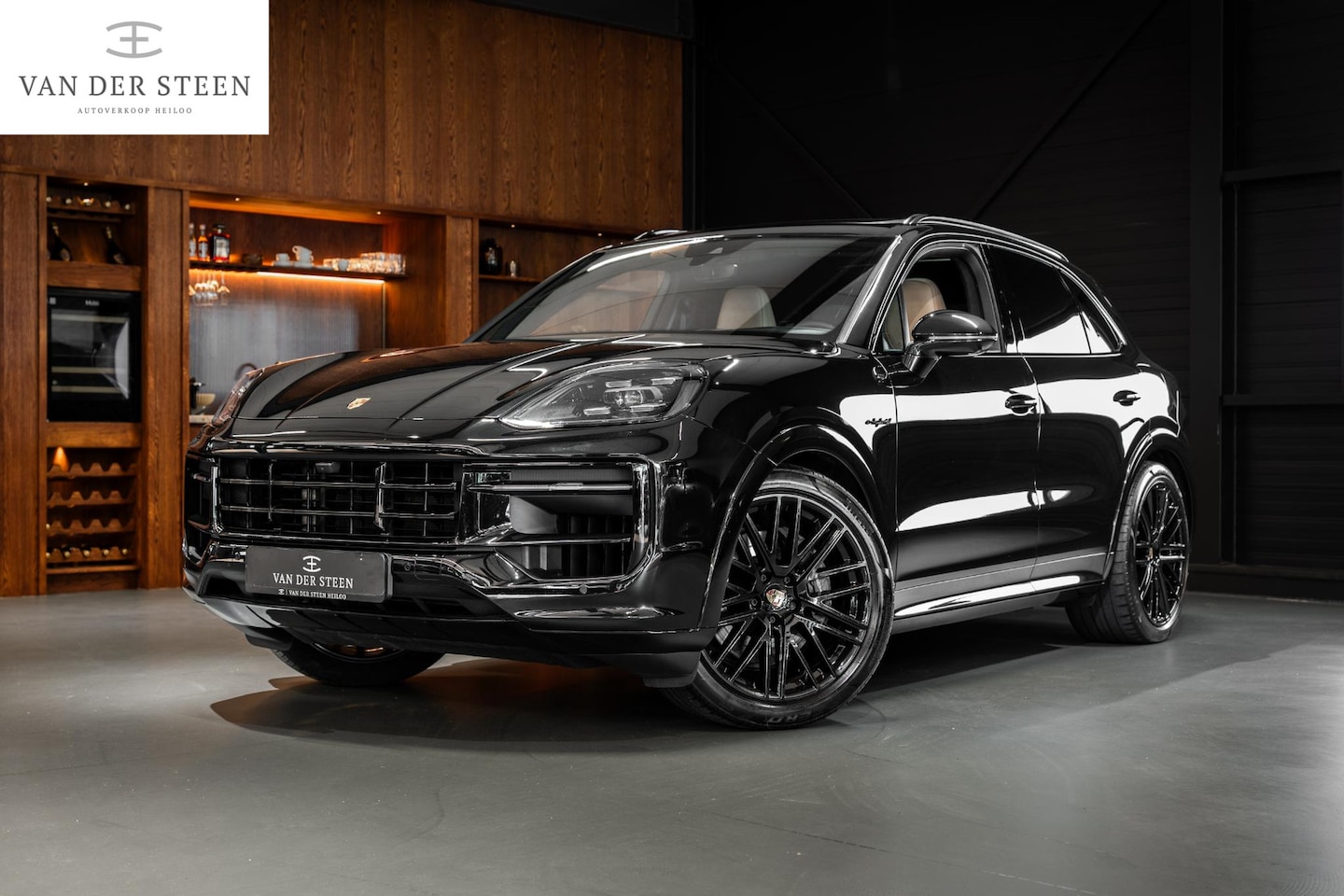 Porsche Cayenne - 3.0 E-Hybrid Sportdesign | 1e Eigenaar | TV Scherm achter | Stoelventilatie - AutoWereld.nl