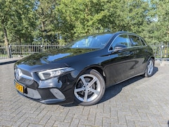 Mercedes-Benz A-klasse - 200 Premium | PDC | Camera | Carbon | Stoelverw. | Navi | Widescreen | Cruise | Climate |
