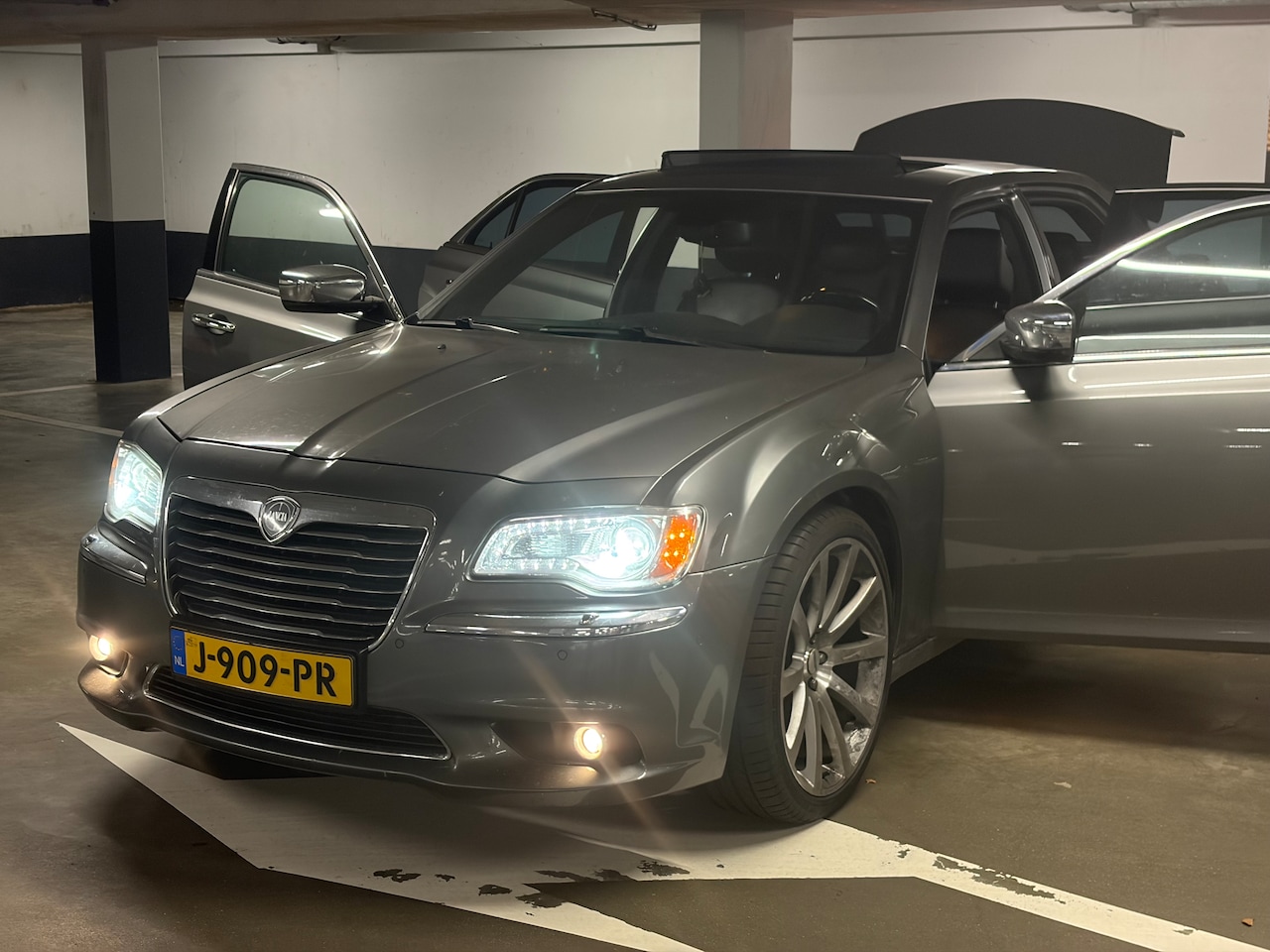 Lancia Thema - 3.0 Multijet Platinum - AutoWereld.nl