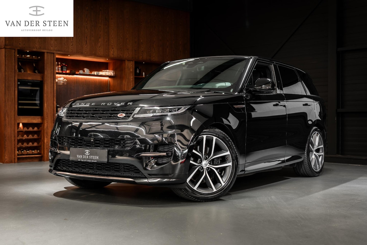 Land Rover Range Rover Sport - 3.0 P550e Autobiography PHEV Achterasbesturing | Stoelventilatie V&A | Schuifdak | Fabriek - AutoWereld.nl