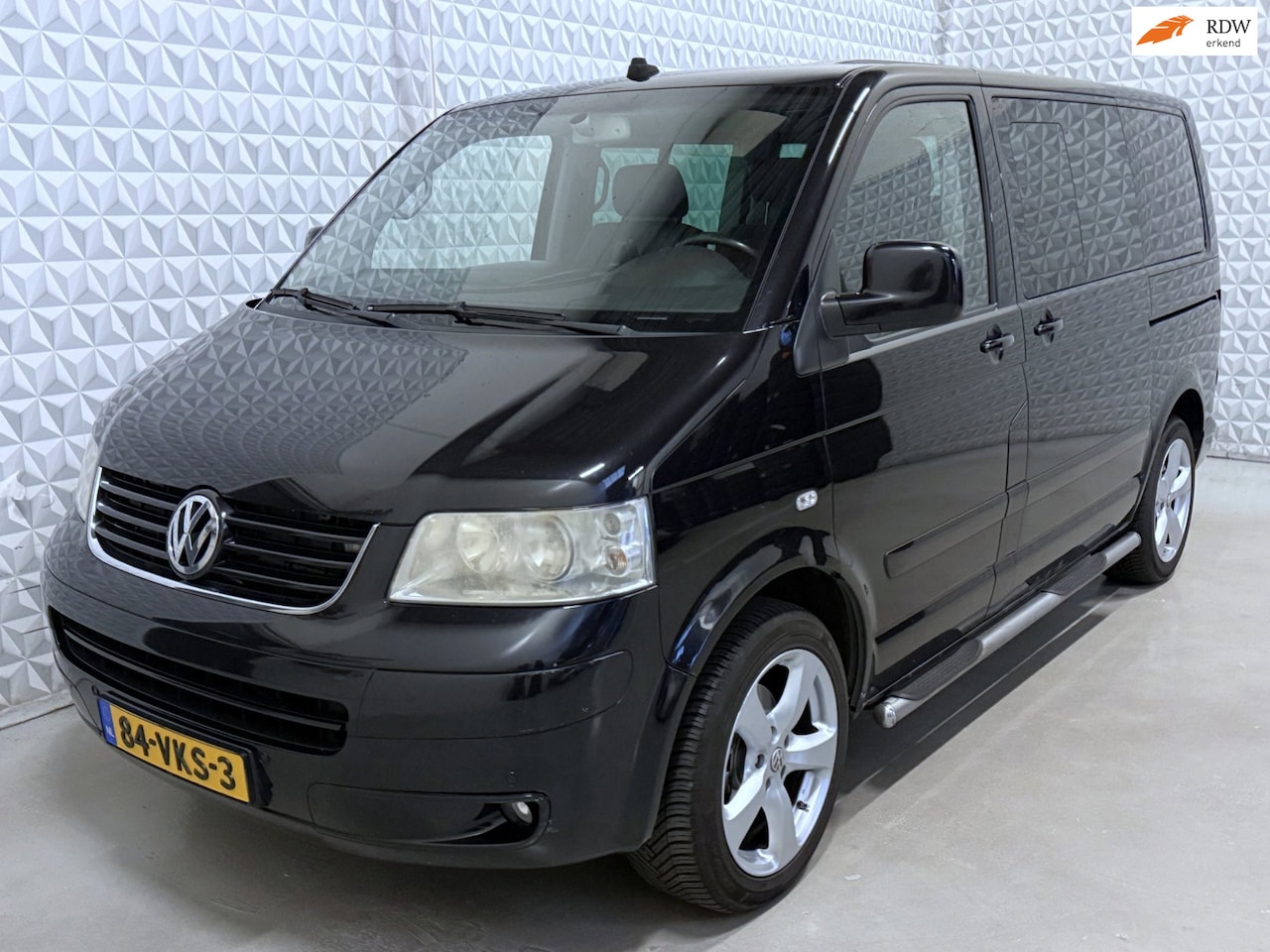 Volkswagen Transporter Multivan - 2.5 TDI Highline AUTOMAAT (2007) - AutoWereld.nl