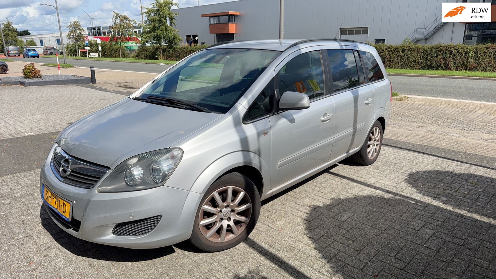 Opel Zafira - €2350,-1.6 111 years Edition Apk 1 Jaar 10/2027 Trekhaak - AutoWereld.nl