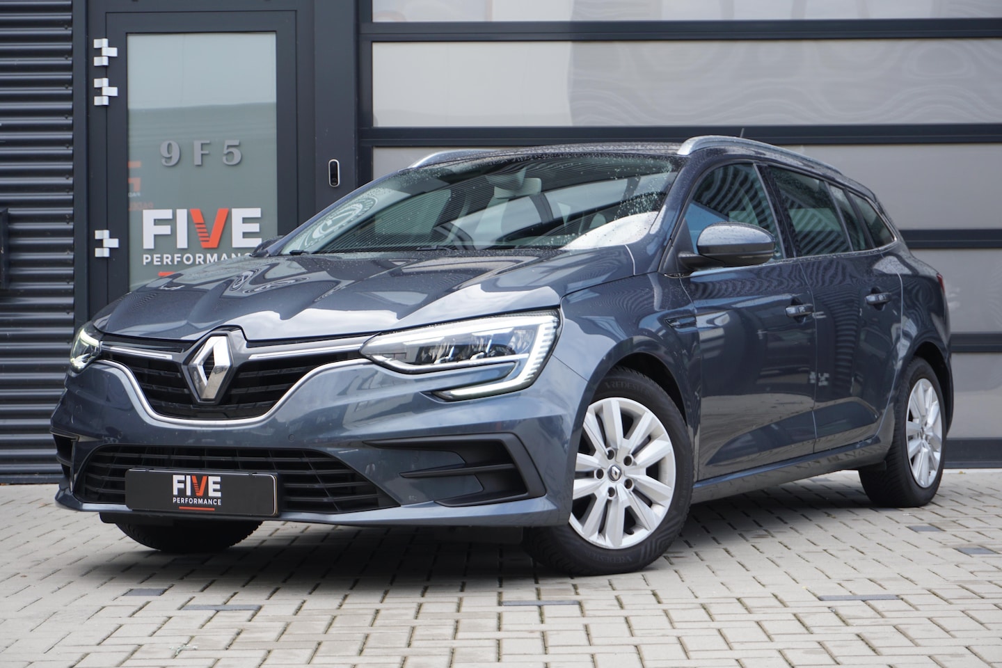 Renault Mégane Estate - 1.3 TCe Zen Apple Carplay / Cruise / Clima / LMV - AutoWereld.nl