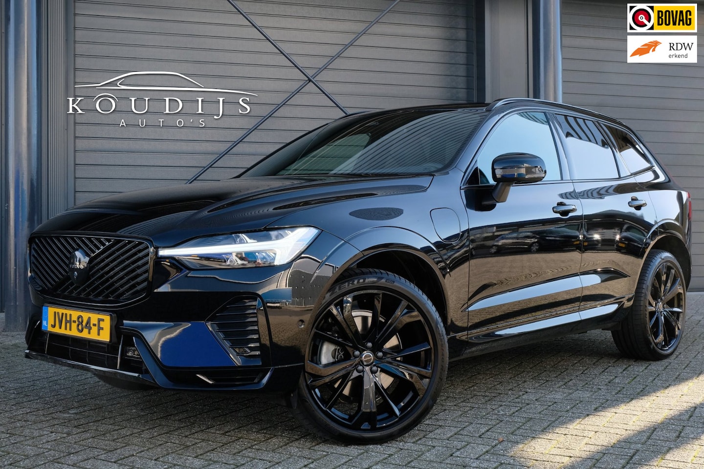 Volvo XC60 - 2.0 T6 Plug-in hybrid AWD Ultra Black Edition 2.0 T6 Plug-in hybrid AWD Ultra Black Edition, Facelift, 360°, Trekhaak, Harman Kardon, Sp - AutoWereld.nl