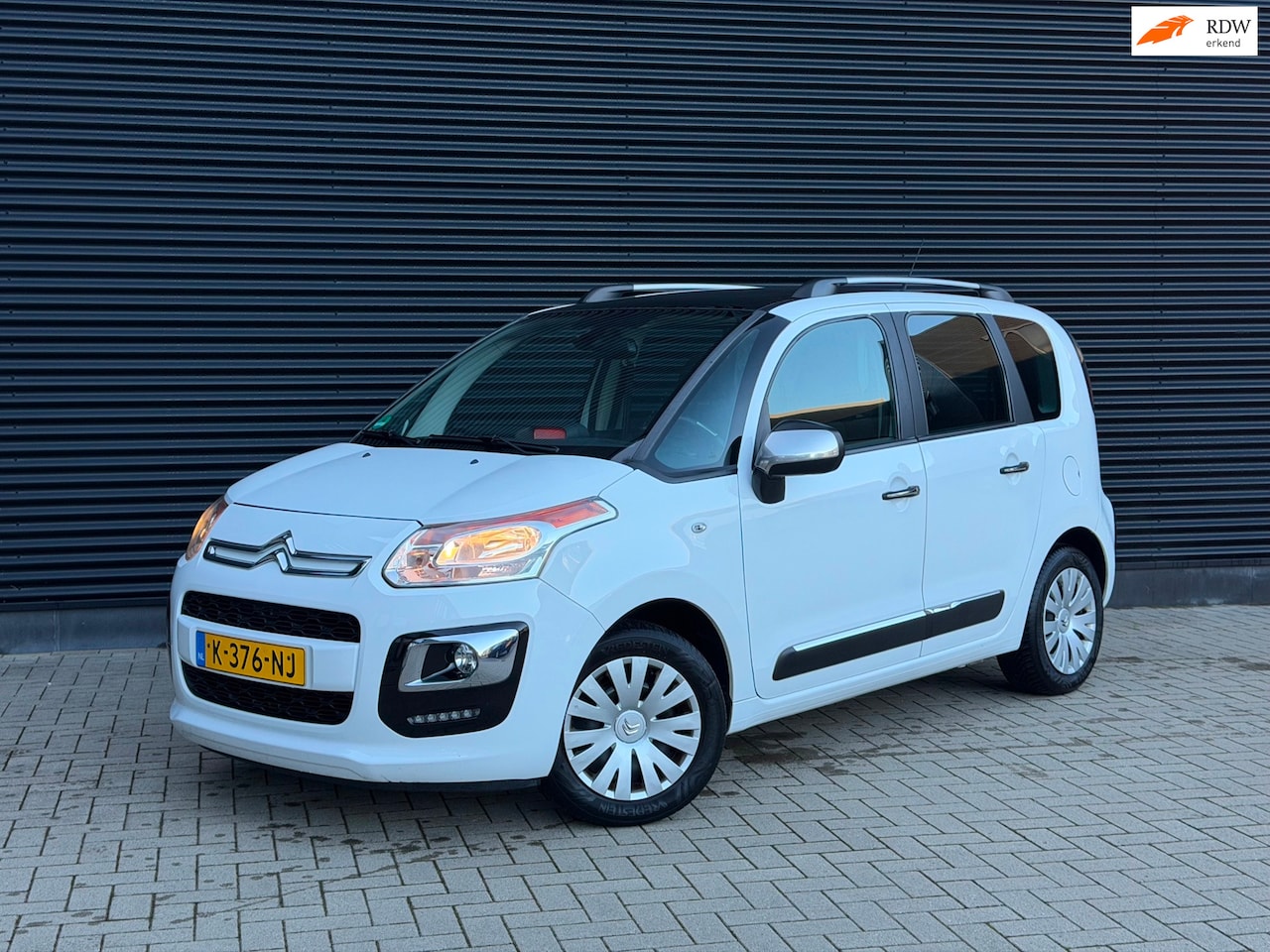 Citroën C3 Picasso - 1.2 PureTech Exclusive RIJKLAAR | AIRCO | PDC | CLIMA - AutoWereld.nl
