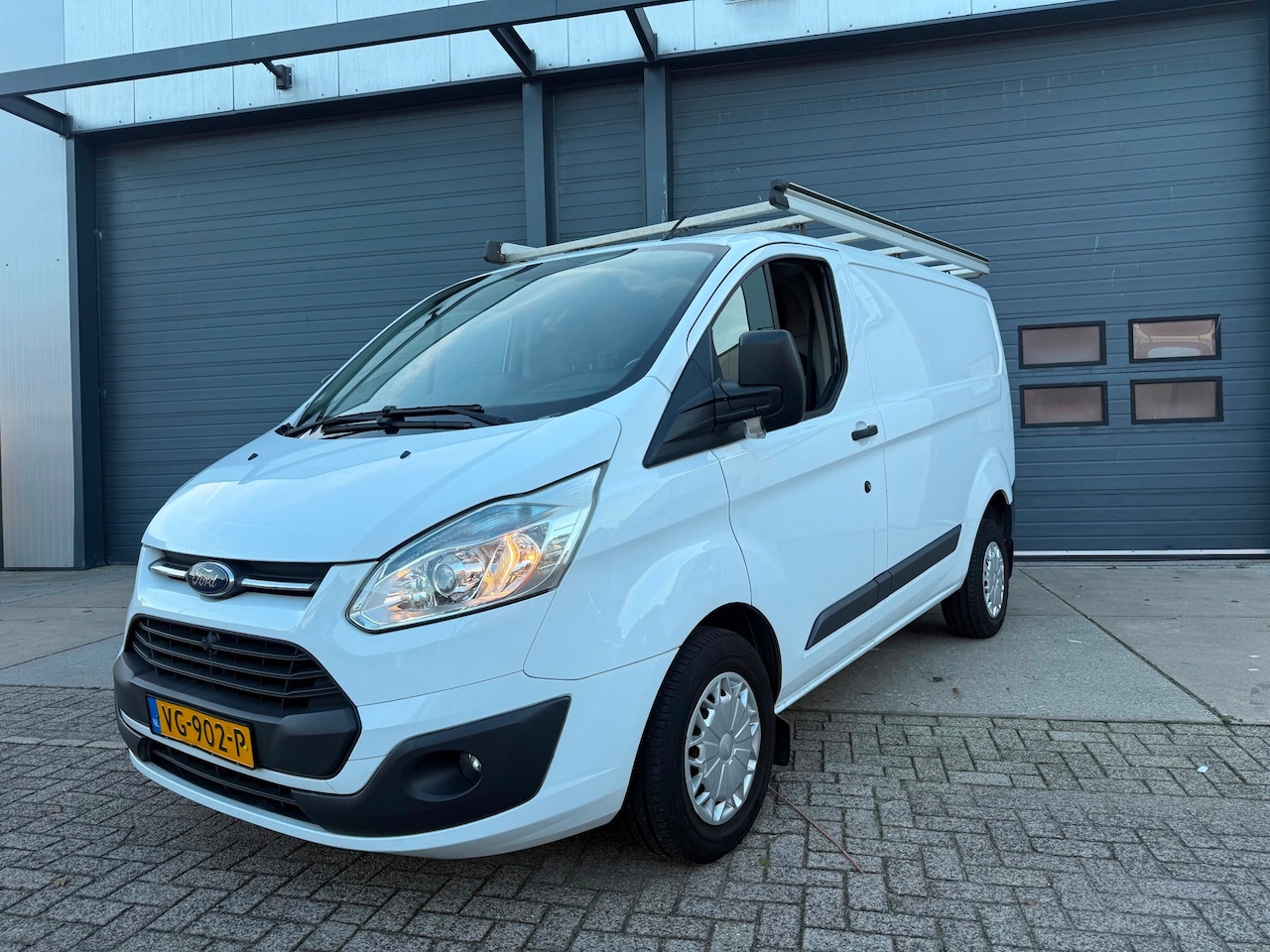 Ford Transit Custom - 270 2.2 TDCI L1H1 Trend 270 2.2 TDCI L1H1 Trend - AutoWereld.nl