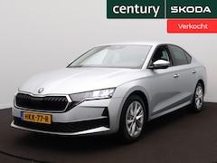 Skoda Octavia - First Edition 1.5 TSI m-HEV 85 kW / 115 PK Hatchba Automaat - Navigatie - Clima - 17 Inch