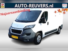 Peugeot Boxer - 330 2.0 BlueHDI L2H2 Pro Navigatie / Camera / Trekhaak / PDC / Airco