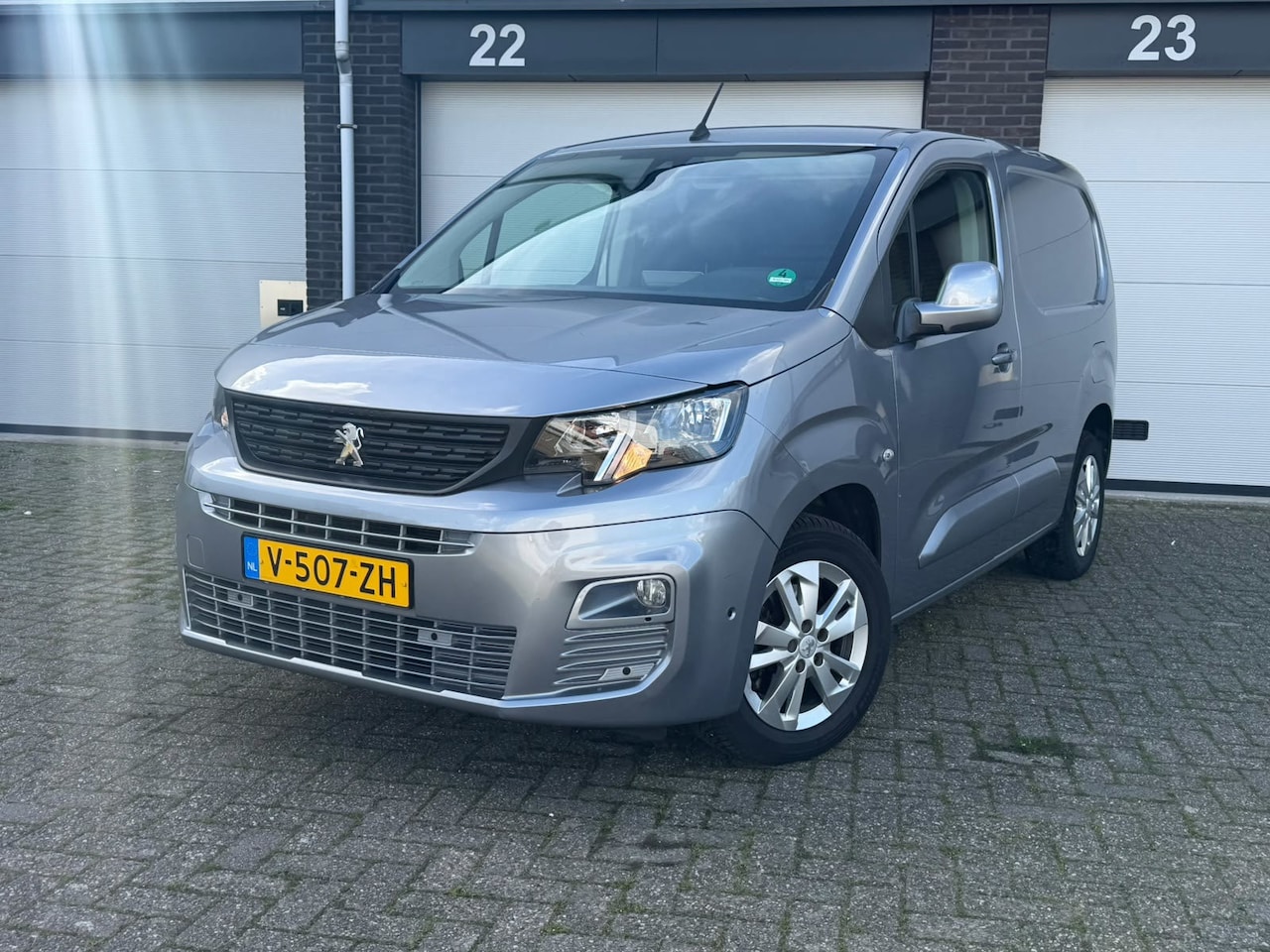Peugeot Partner - 1.5 BlueHDI Asphalt|1e eig|Nieuwstaat| - AutoWereld.nl