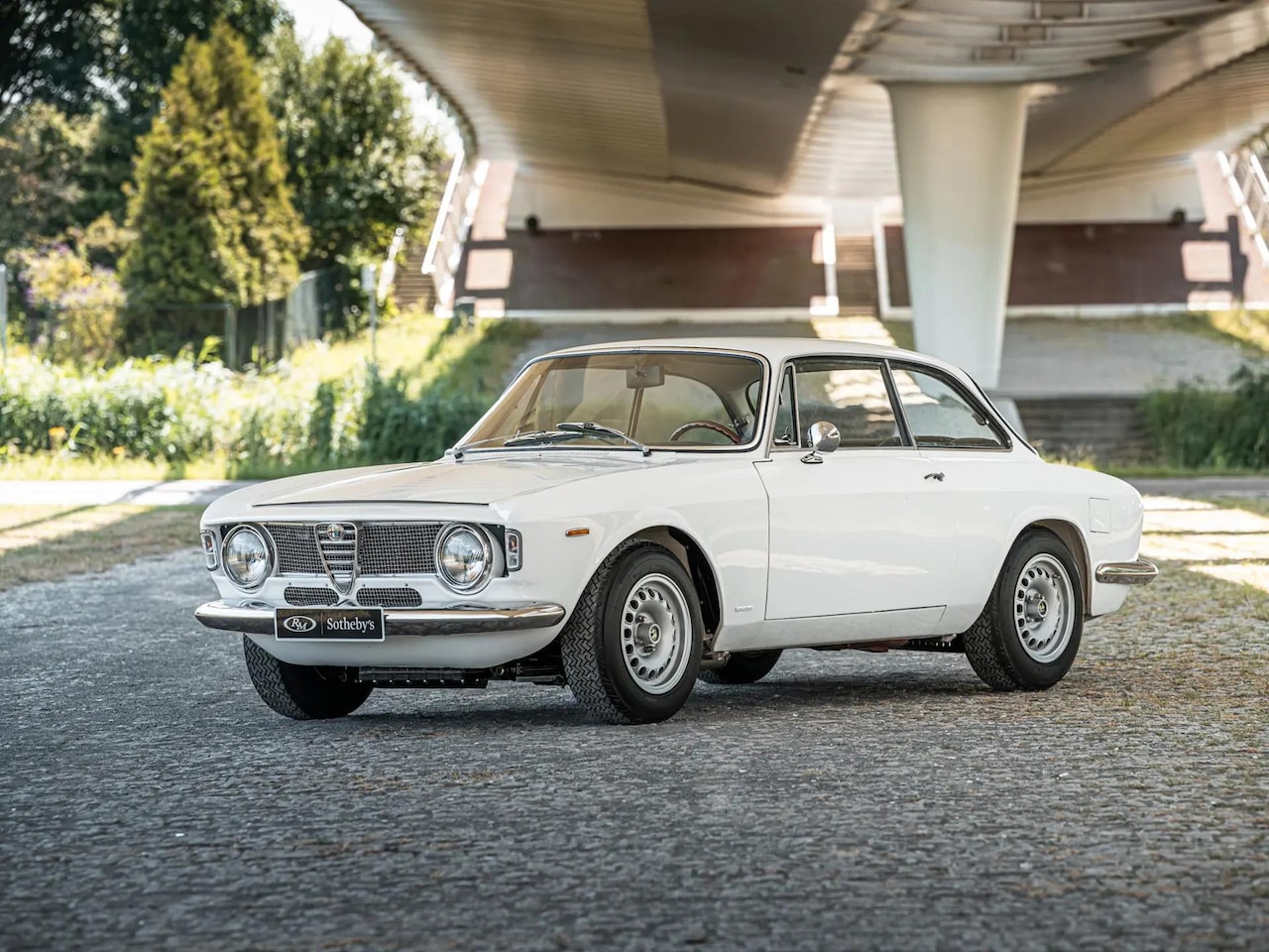 Alfa Romeo Giulia - GTA 1300 Junior By Bertone - AutoWereld.nl