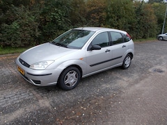 Ford Focus - 1.6-16V Cool Edition