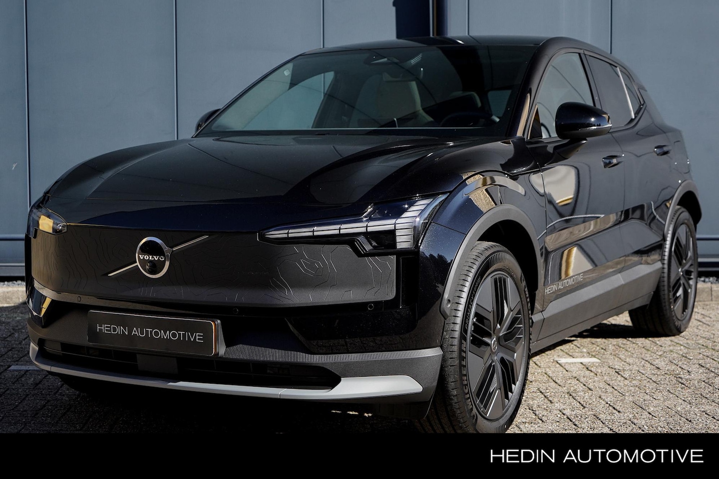 Volvo EX30 Cross Country - P8 AWD Ultra Europa 69 kWh | Pilot assist | Harman kardon audio | 360 graden camera - AutoWereld.nl