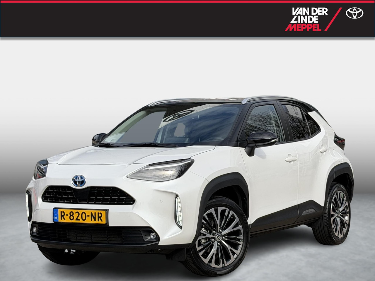 Toyota Yaris Cross - 1.5 Hybrid Executive Eerste Eig NL PDC HUD Navi - AutoWereld.nl