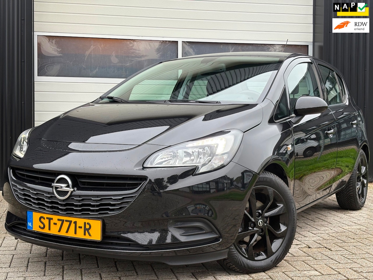Opel Corsa - 1.4 Black Edition 1.4 Black Edition - AutoWereld.nl