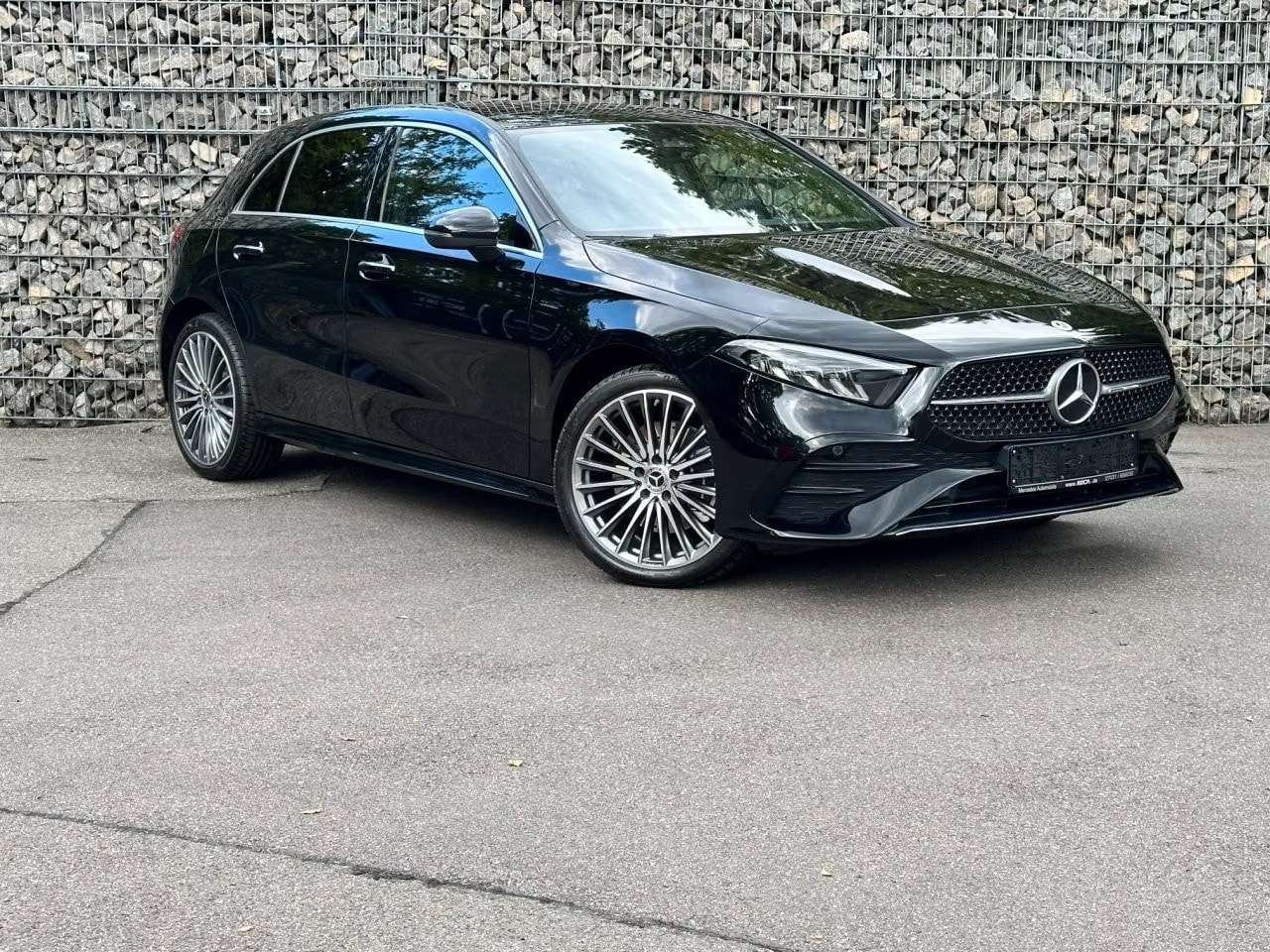Mercedes-Benz A-klasse - 250 e AMG ** HIGH LED, NAVI+, PANO, CAMERA, KEYLESS, SPIEGEL, 19-inch LMV ** Nw - UNFALLFR - AutoWereld.nl