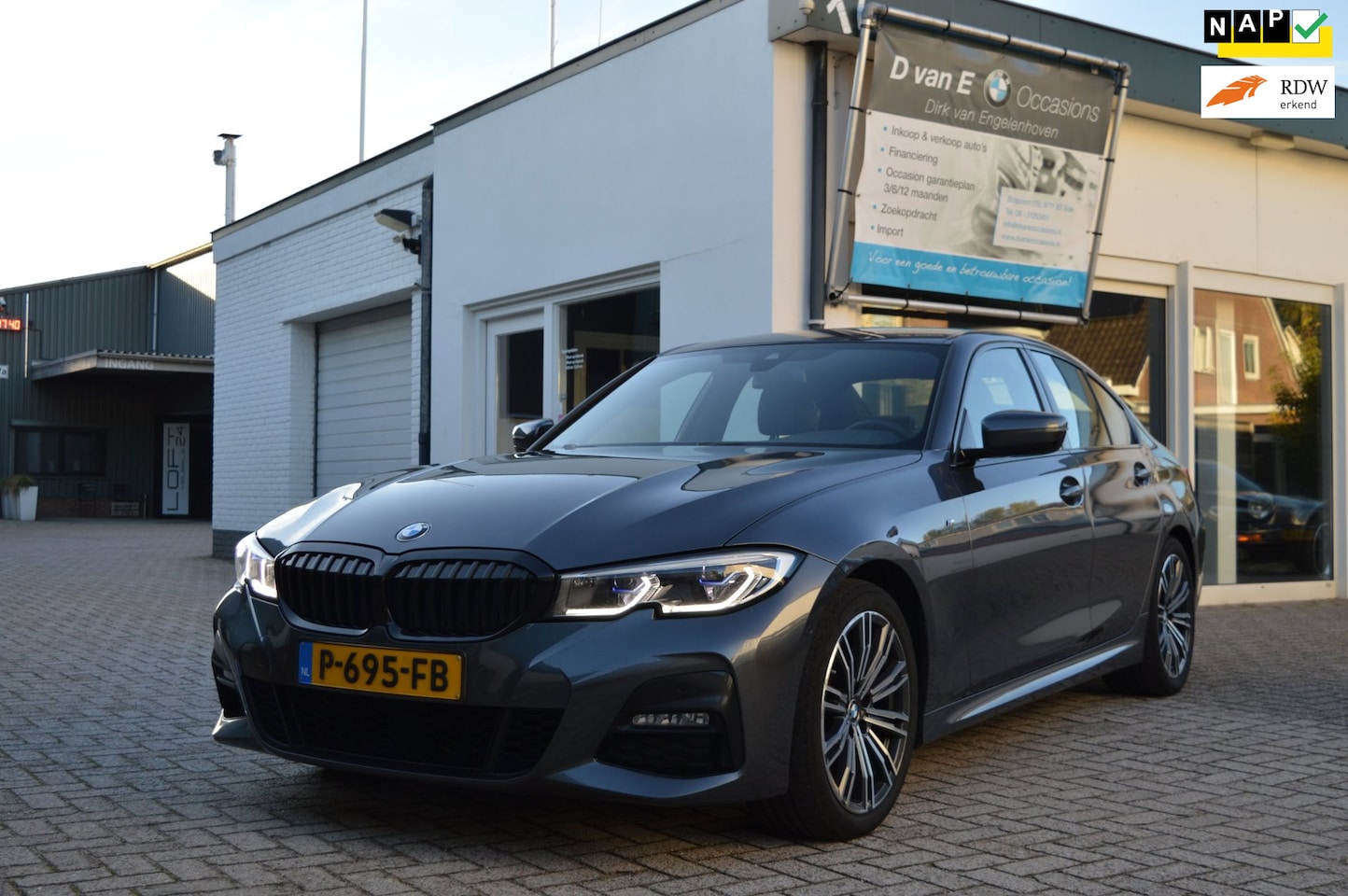 BMW 3-serie - 318i M-sport M pakket Sportleder 1 eigenaar Laserlicht - AutoWereld.nl