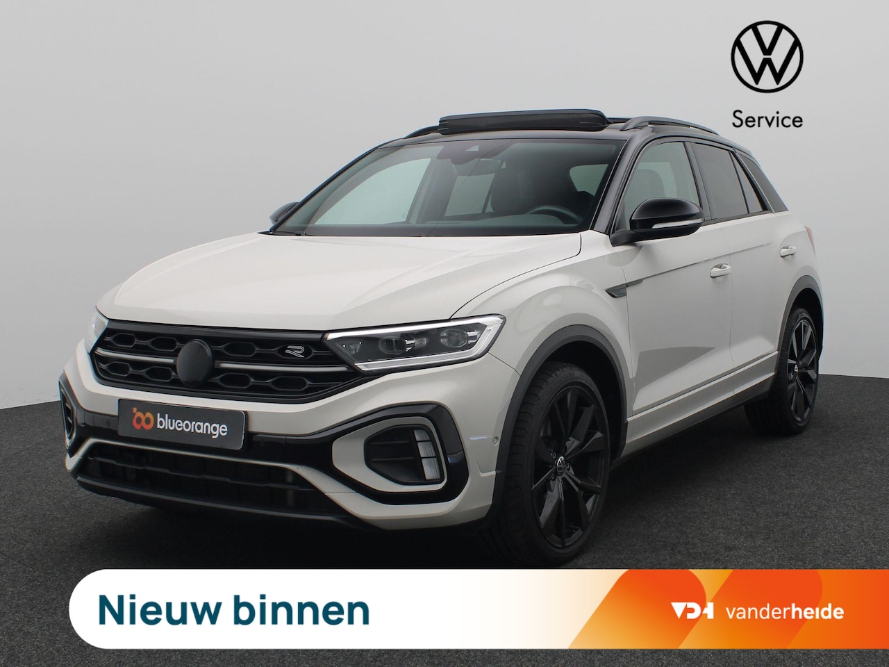 Volkswagen T-Roc - 1.5 TSI R-Line Business 150PK DSG Panoramadak, Trekhaak, Black Style, Keyless, Achteruitri - AutoWereld.nl