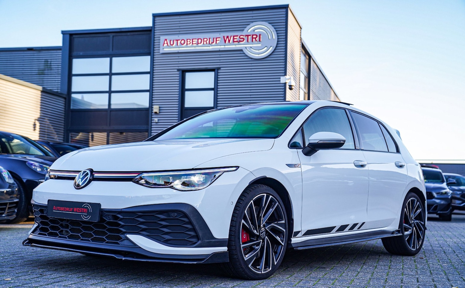Volkswagen Golf - 2.0 TSI GTI | Panorama Schuif/kanteldak | Clubsport | IQ Light | Stuurwiel verwarming | La - AutoWereld.nl