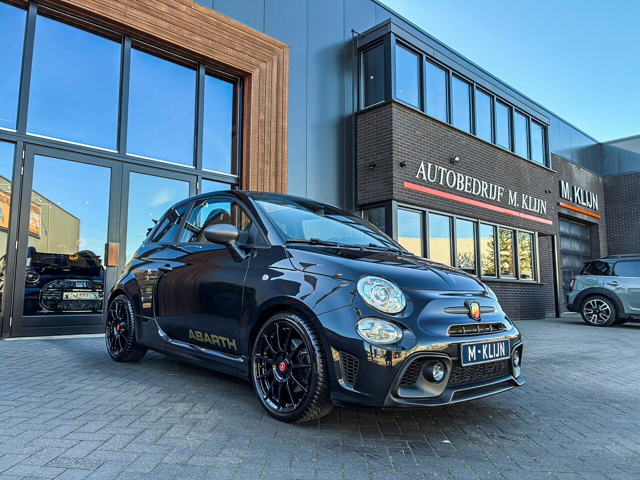 Fiat 500 Abarth - 1.4 T-Jet Turismo Cabrio/Navi/Beats/Nieuwstaat - AutoWereld.nl