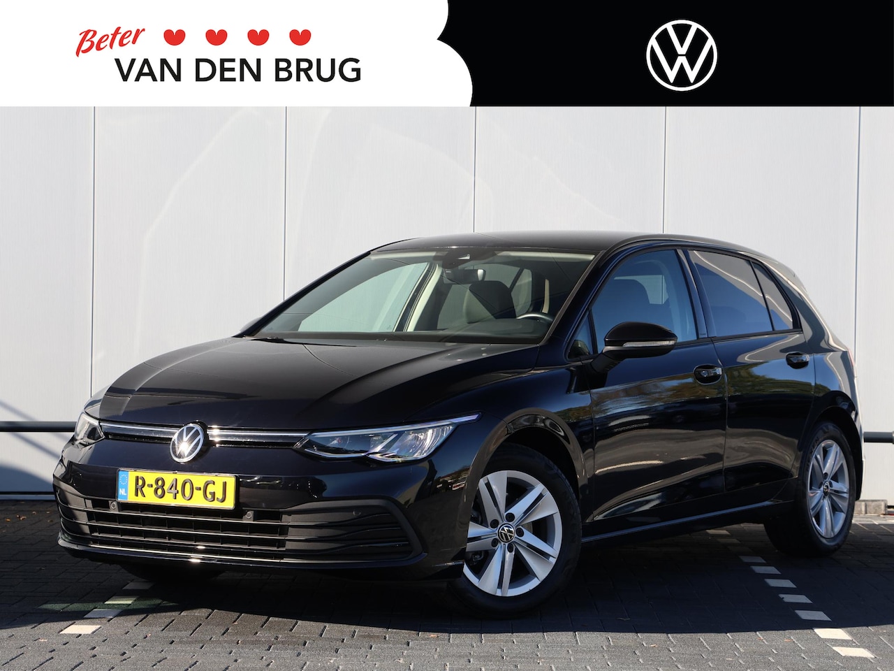 Volkswagen Golf - 1.5 eTSI Life 150PK DSG | Trekhaak | Navigatie | Climate control | Stoel- & Stuurverwarmin - AutoWereld.nl