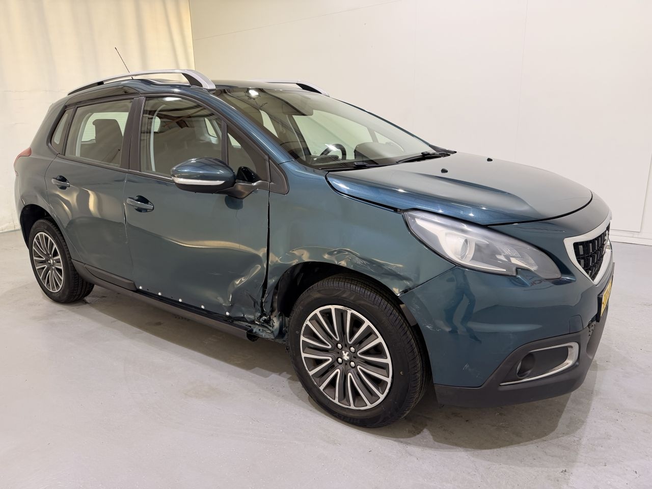Peugeot 2008 - 1.2 Automaat PureTech Active - AutoWereld.nl