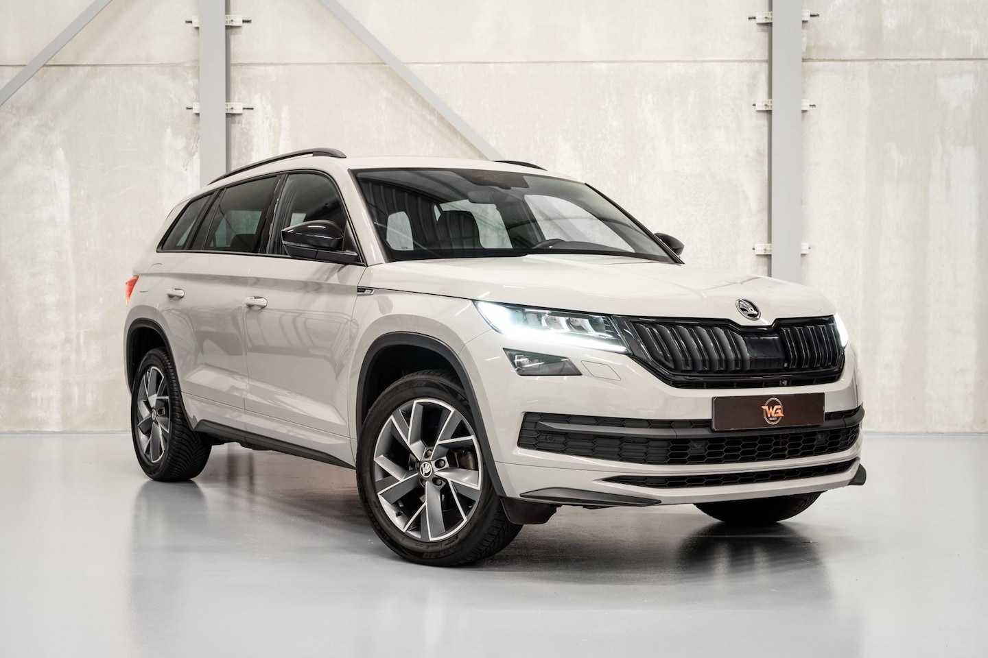 Skoda Kodiaq - 1.5 TSI Sportline Business | 19 inch | Memory | Stoelverwarming | Camera | PDC | Carplay - AutoWereld.nl