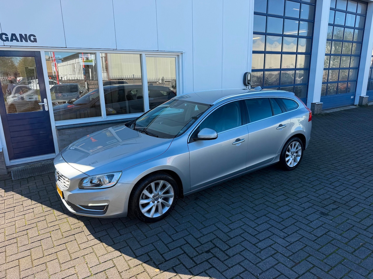 Volvo V60 - 2.0 D4 Summum 2.0 D4 Summum - AutoWereld.nl
