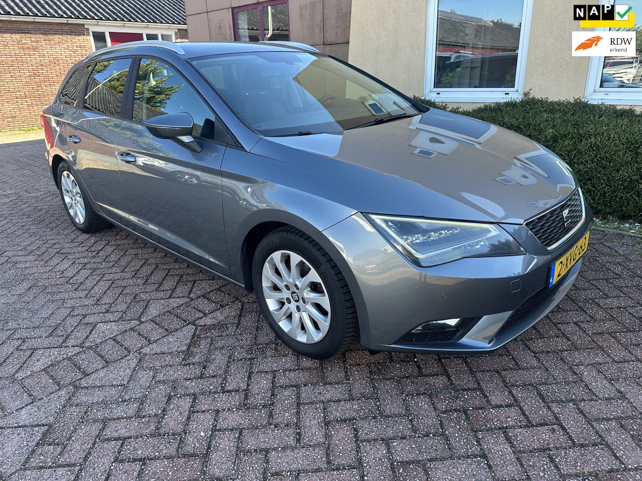 SEAT Leon ST - NAVI PDC 1.6 TDI Ecomotive Lease Sport - AutoWereld.nl