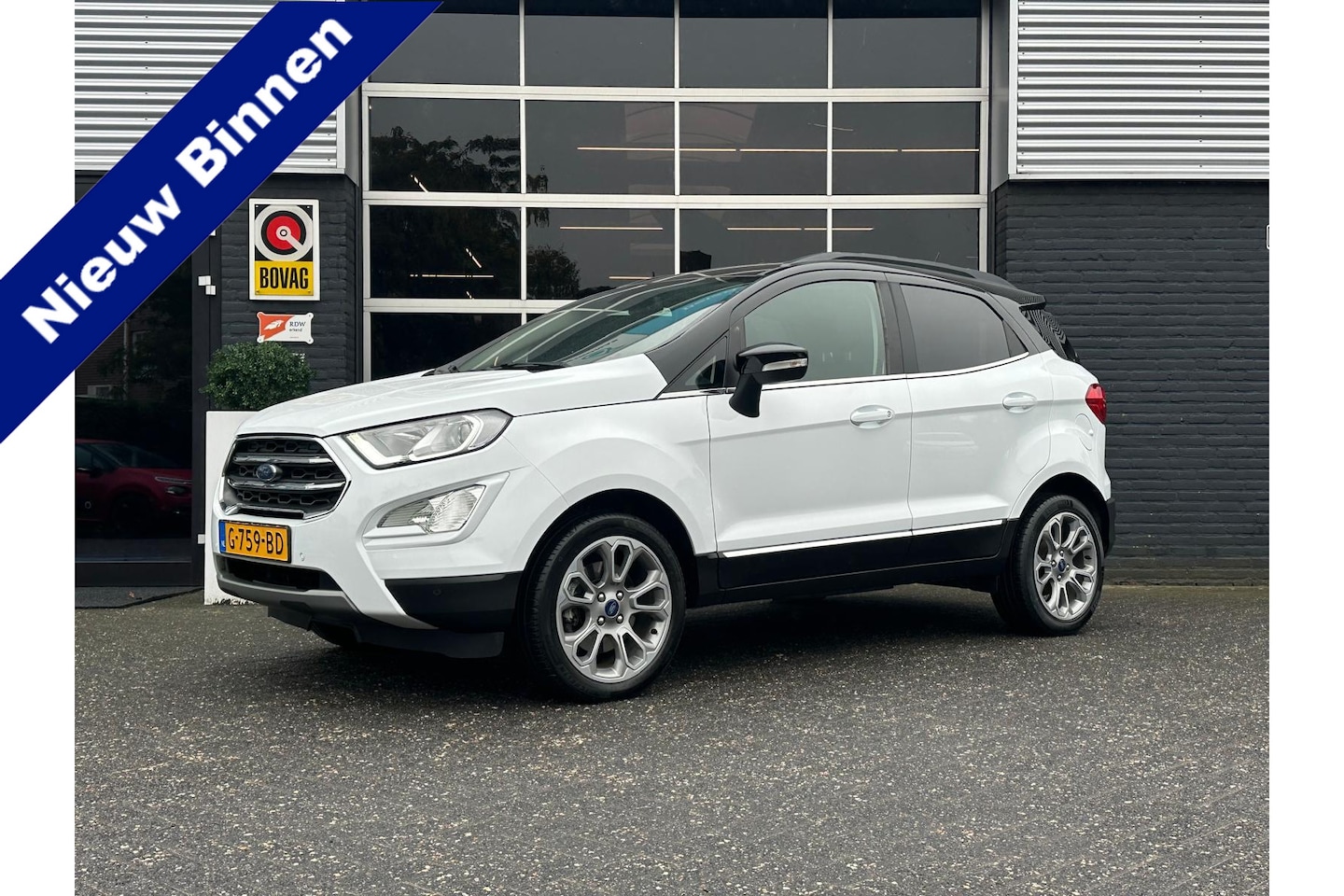 Ford EcoSport - 1.0 Titanium, Bluetooth, CarPlay, Camera, Cruise, Navi, Stuur/Stoelverwrm, NAP - AutoWereld.nl