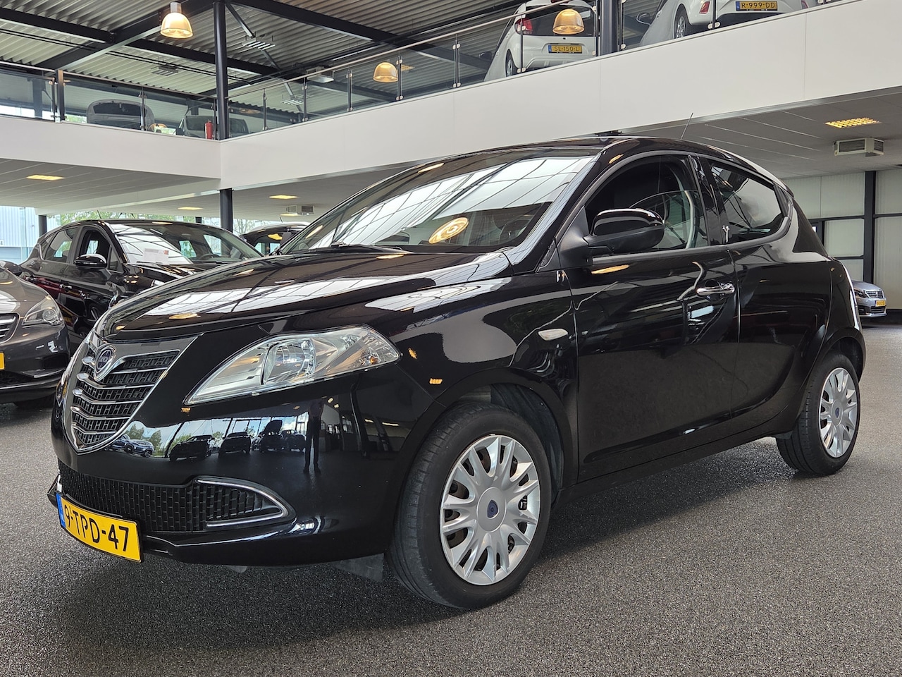 Lancia Y(psilon) - Ypsilon 0.9 TwinAir Gold - AutoWereld.nl