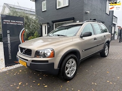 Volvo XC90 - 2.5 T Momentum 7-Persoons / Trekhaak