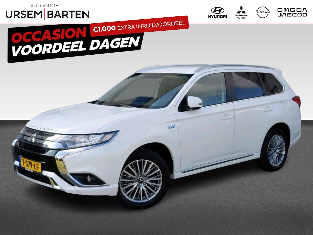 Mitsubishi Outlander - 2.4 PHEV Intense | Achterbank in delen neerklapbaar | Achterspoiler | Achteruitrij assiste - AutoWereld.nl