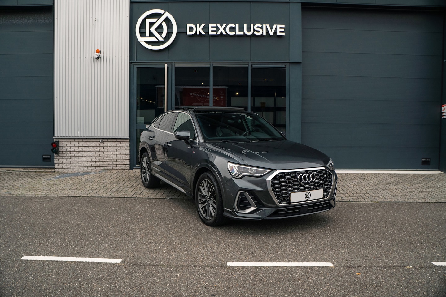 Audi Q3 Sportback - 45 TFSI e S Edition / Panoramadak - AutoWereld.nl