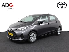 Toyota Yaris - 1.0 VVT-i Aspiration | Airco | Trekhaak | All season banden |