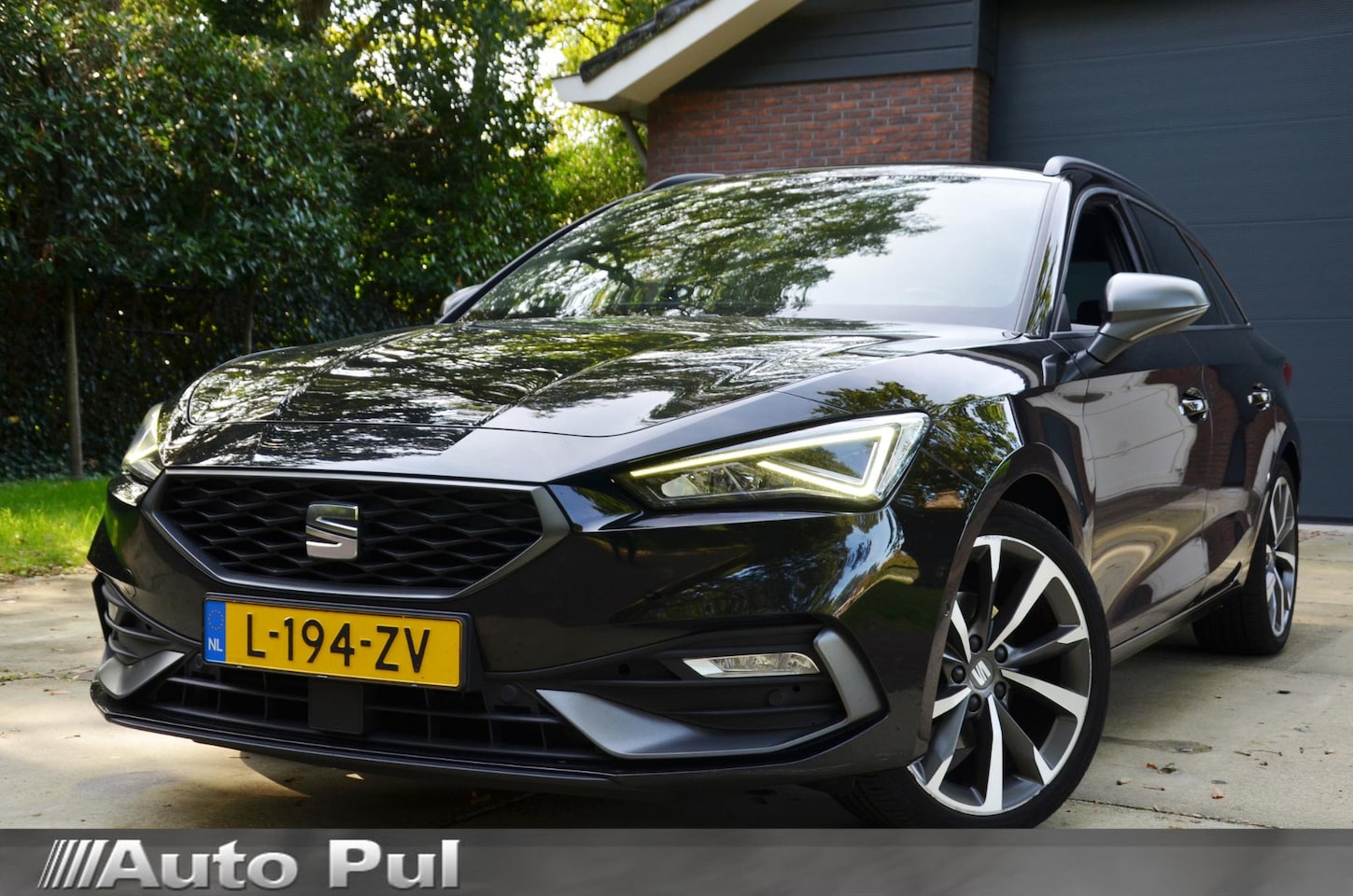 SEAT Leon Sportstourer - 1.5 eTSI FR Business Intense Automaat/Navi/Led/Pdc/Ecc/Virtual Cockpit/Achteruitrijcamera/ - AutoWereld.nl
