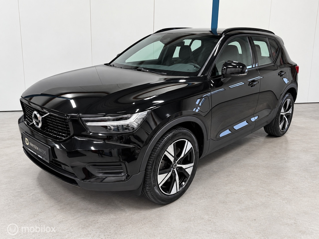 Volvo XC40 - 1.5 T5 Plug-in hybrid Plus Dark TREKHAAK - AutoWereld.nl