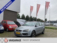 Ford Focus Wagon - 1.6-16V Futura, Airco, Cruisecontrol, Trekhaak, Elektrischpakket, Sportstoelen, Boordcompu
