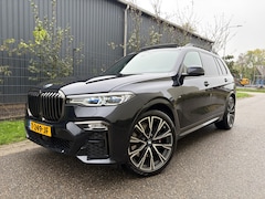 BMW X7 - M50d High Executive / AUTOMAAT / SKYLOUNGE / 7 PERSOONS / 195000NW PRIJS / 97dkm