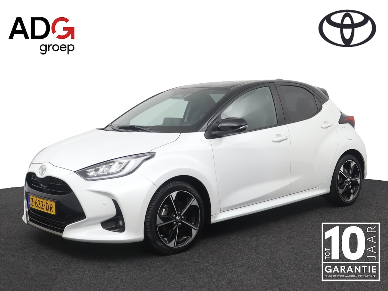 Toyota Yaris - 1.5 Hybrid 130 Launch Edition | Stoel en stuurverwarming | Leder-stof bekleding | Parkeers - AutoWereld.nl